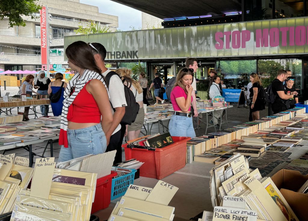 IMG_0183 - Southbank Centre books and art market - 1024x737px
