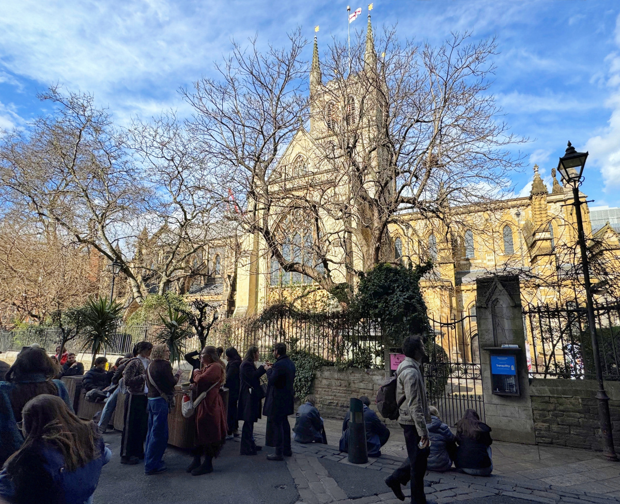 IMG_1886 - Southwark Cathedral exterior - 1280x1041px Southwark Cathedral exterior